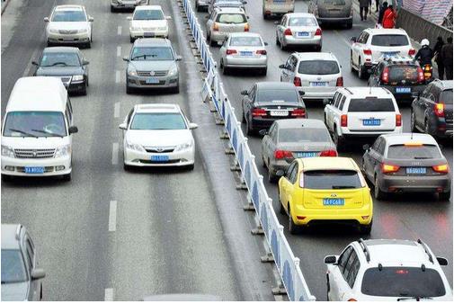 1-11月，交通固定資產(chǎn)投資完成2.93萬億元，同比增長(zhǎng)1.0%，增速較1-10月加快0.3個(gè)百分點(diǎn)?