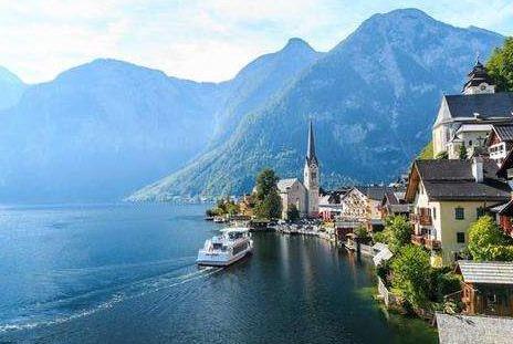 2018年國(guó)內(nèi)旅游市場(chǎng)持續(xù)高速增長(zhǎng)，國(guó)內(nèi)旅游人數(shù)55.39億人次，比上年同期增長(zhǎng)10.8%