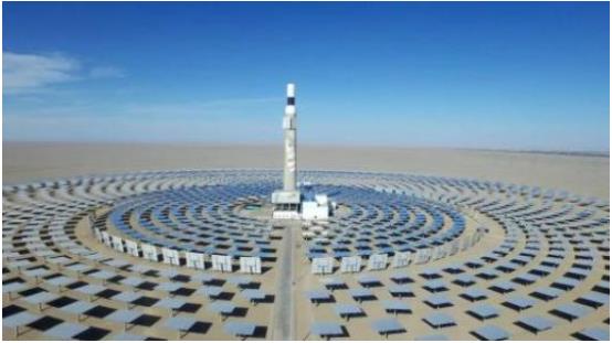 光熱發(fā)電總裝機(jī)規(guī)模持續(xù)上升，呈現(xiàn)出一派蓬勃發(fā)展的繁榮景象