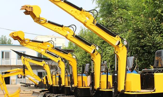 第一季度中國挖掘機(jī)行業(yè)銷量預(yù)測(cè)、出口量及市場(chǎng)份額分析：國內(nèi)銷量增速明顯回升，出口增速回落