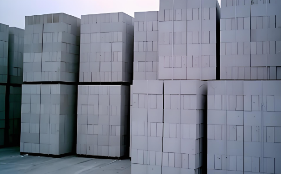 未來建筑材料行業(yè)會(huì)朝著環(huán)保、節(jié)能和智能化方向發(fā)展